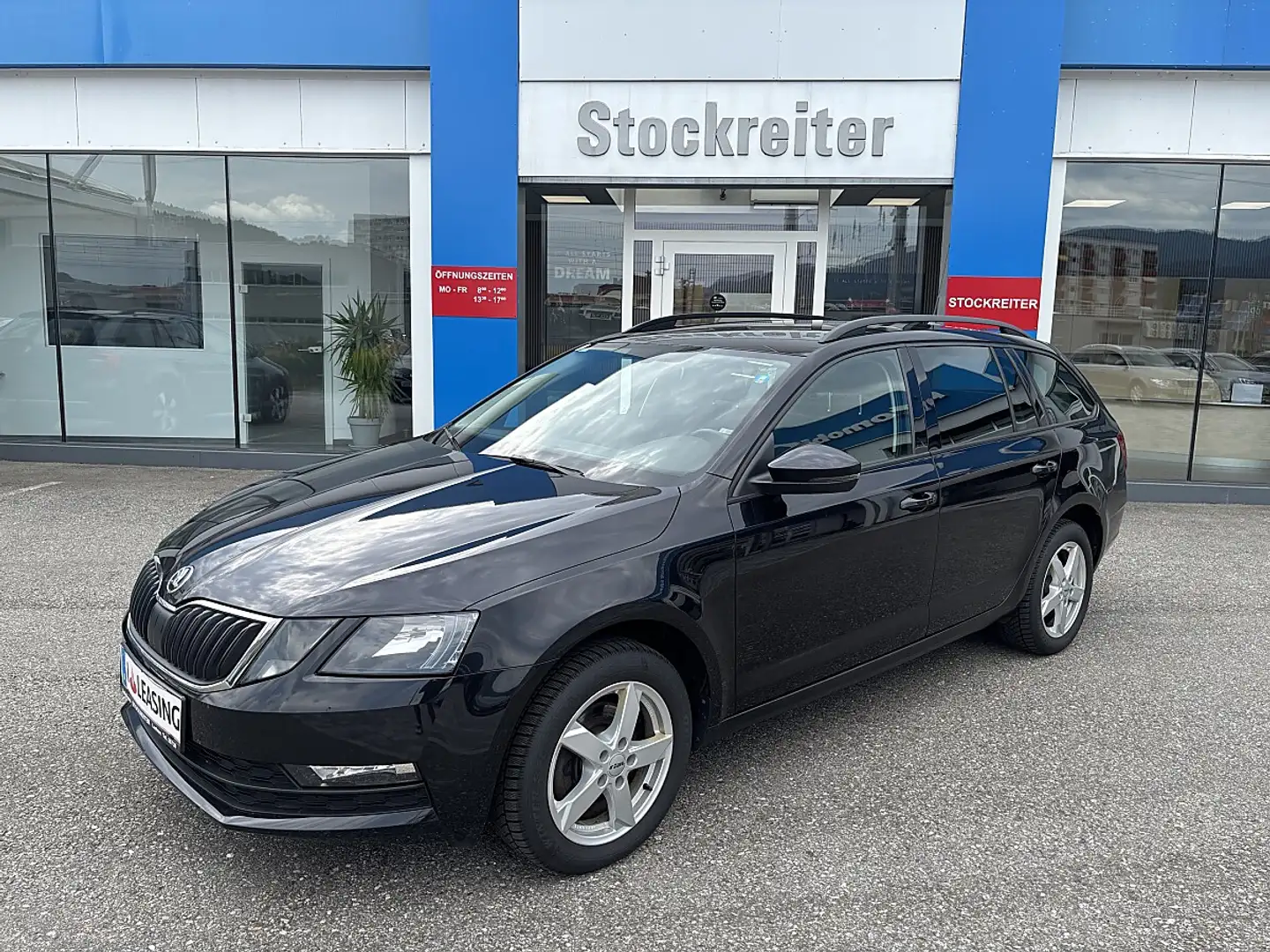 Skoda Octavia Combi 2,0 Style TDI 4x4*AHK*PDC*NAVI* Schwarz - 1