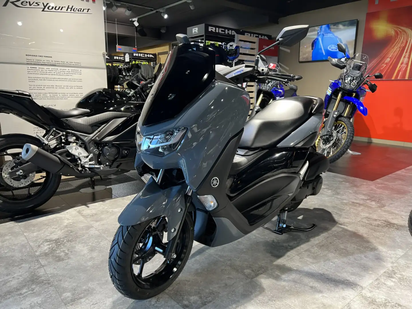 Yamaha NMAX Tech Max 125 Gri - 2