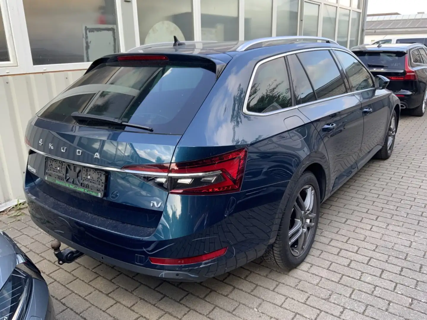 Skoda Superb Style iV*AHK*R.Cam*SHZ*memory*dig.Cockpit Blauw - 2