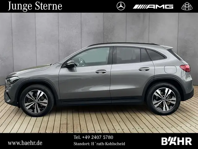 Mercedes-Benz Gla view 2