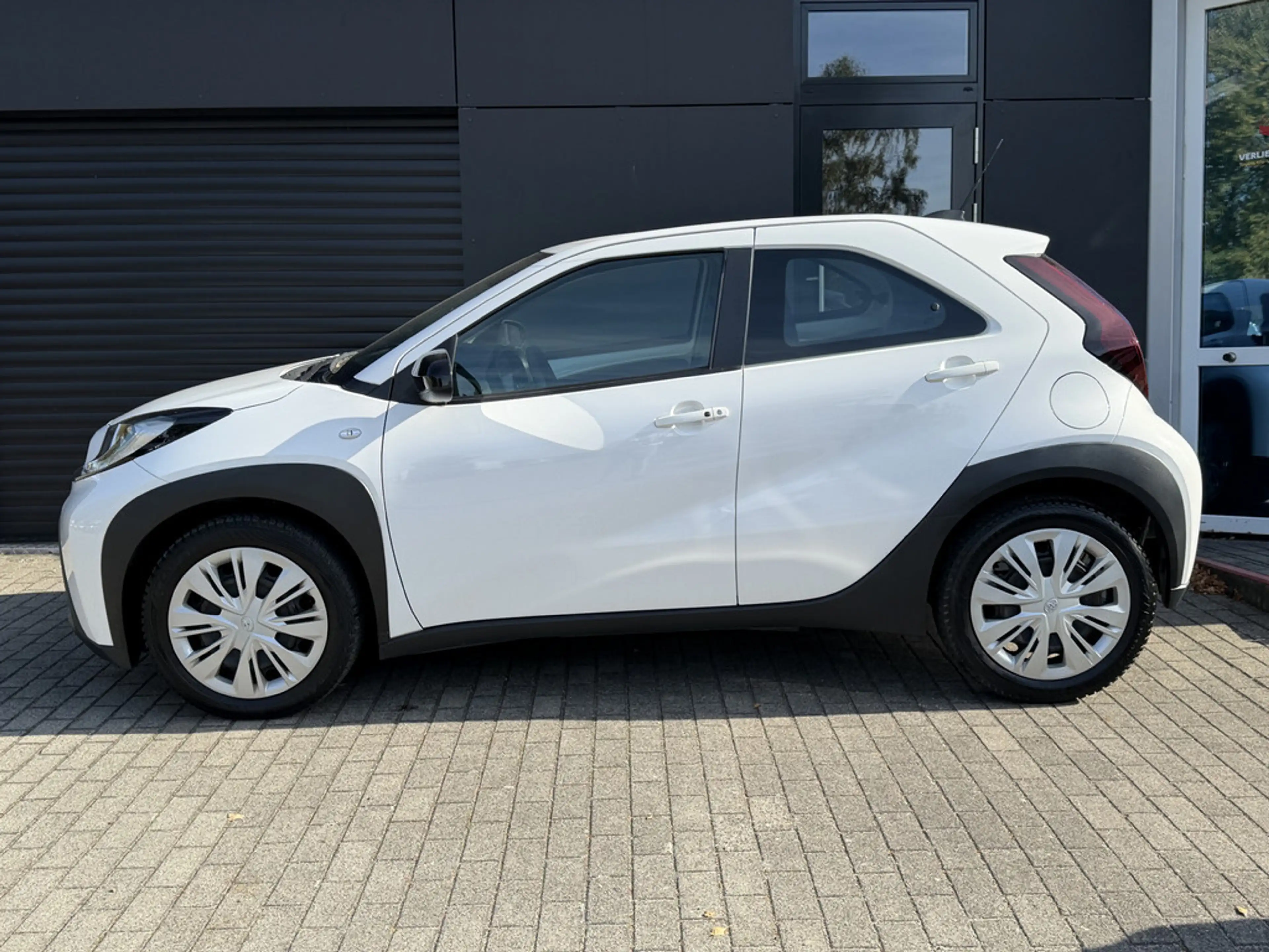 Toyota Aygo X 1.0 Play — photo 3