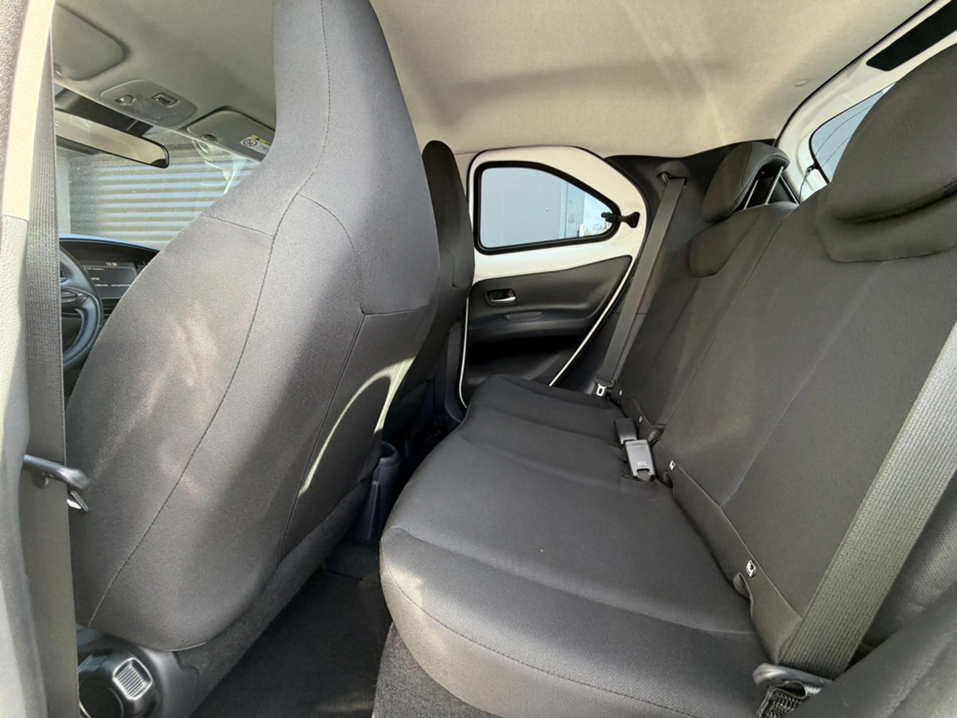 Toyota Aygo X 1.0 Play — photo 7