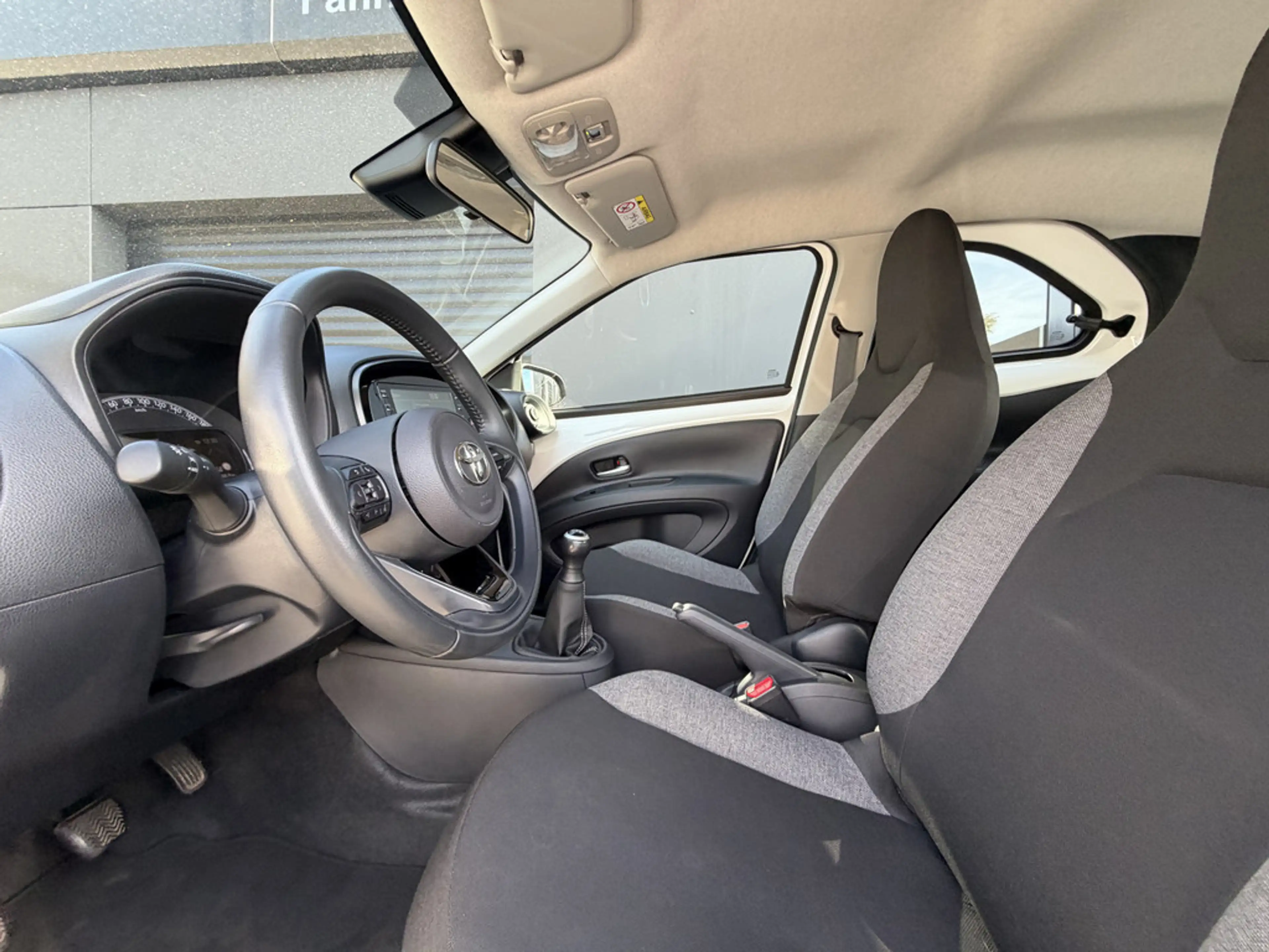 Toyota Aygo X 1.0 Play — photo 10