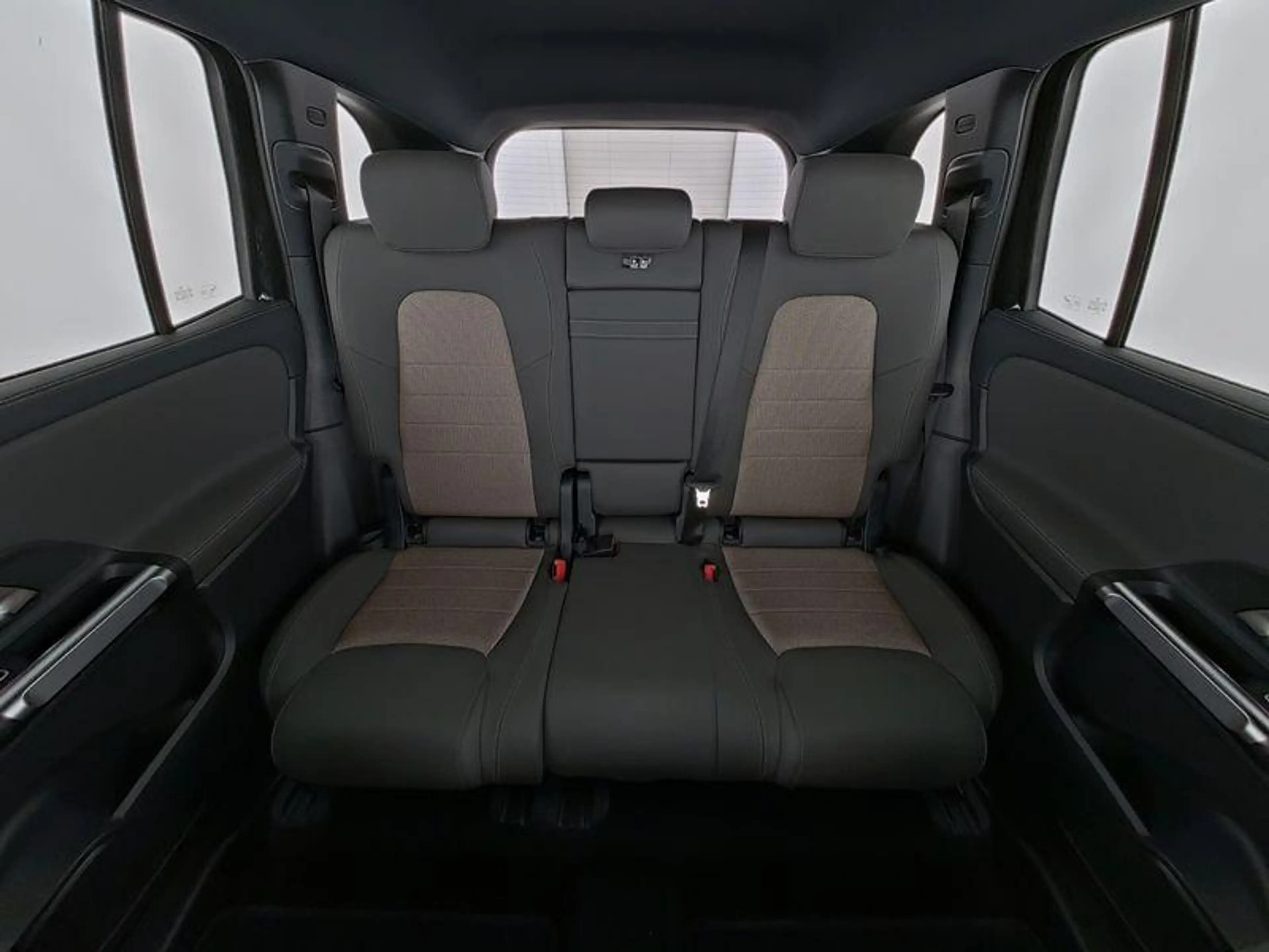 Mercedes-Benz EQB 250 250+ Luxury Line + ELECTRIC ART ADVANCED PLUS + CA — photo 7