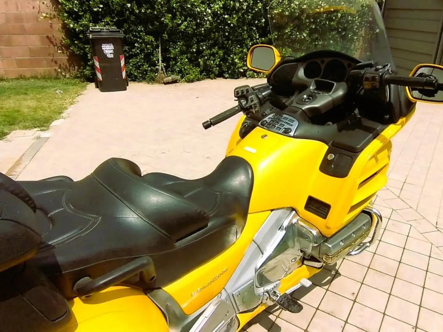 Honda Gold Wing ABS Gelb - 1