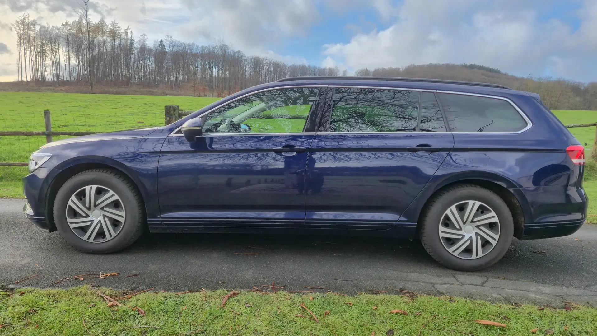 Volkswagen Passat Variant Passat Variant 2.0 TDI SCR DSG Trendline Blue - 1