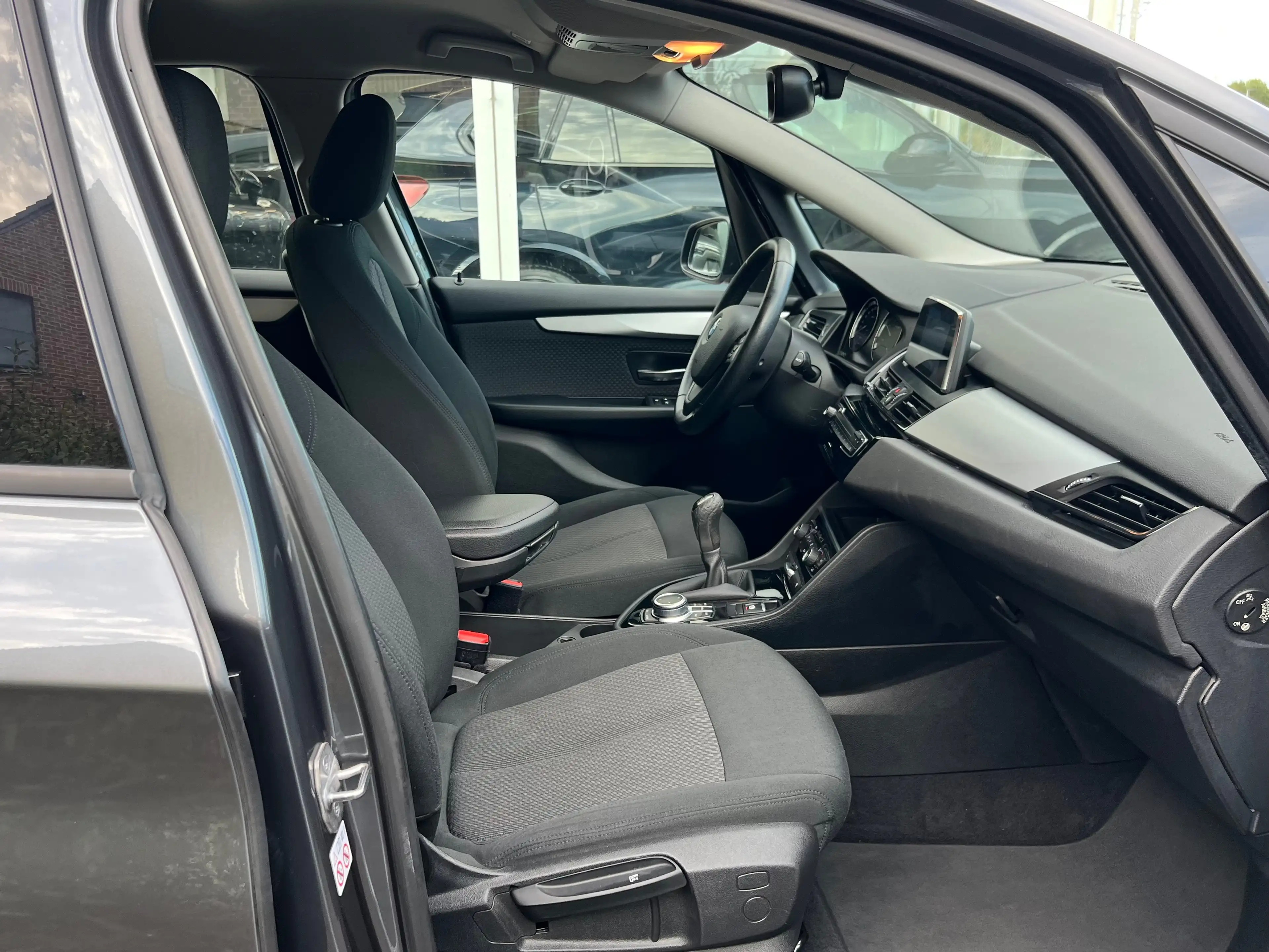 BMW 216 D Gran Tourer 116CV / Gps / Clim Auto / Cruise / PDC Arrière & Avant / KeyLess / Euro 6de / 6.190€ HTVA NETTO — photo 14