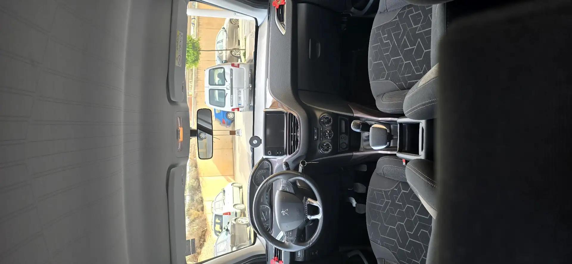 Peugeot 2008 1.6 e-HDI Allure 115 - 1
