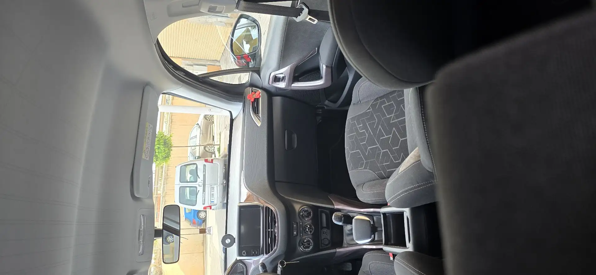 Peugeot 2008 1.6 e-HDI Allure 115 - 2