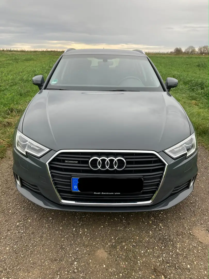 Audi A3 A3 Sportback 2.0 TFSI quattro S tronic sport Grau - 2