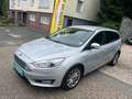 Ford Focus Turnier Titanium*TÜV NEU*1 HAND*KLIMA*TOP Argent - thumbnail 1
