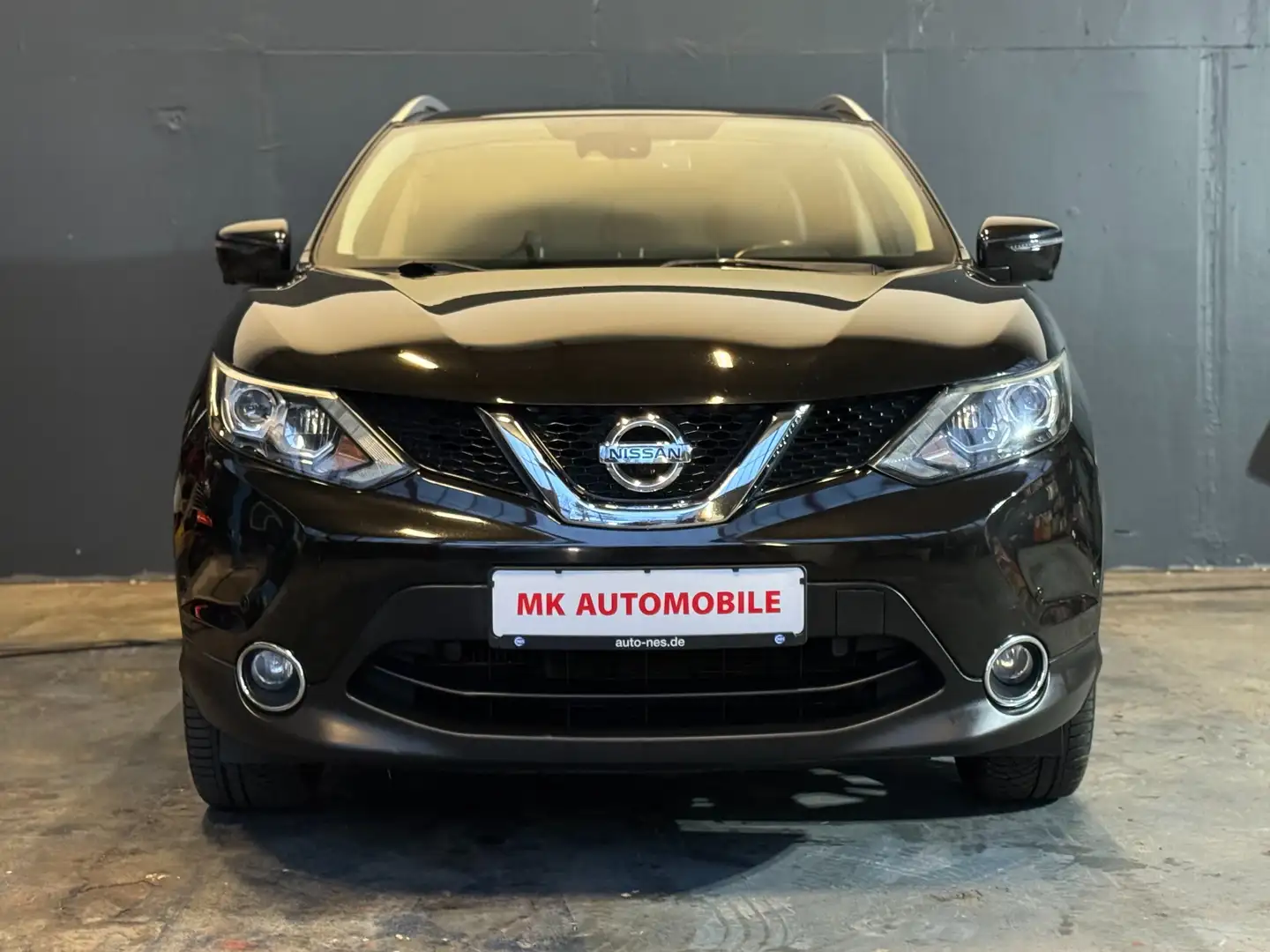 Nissan Qashqai Tekna 1.2 *PANO*360°KAM*LEDER** Černá - 1