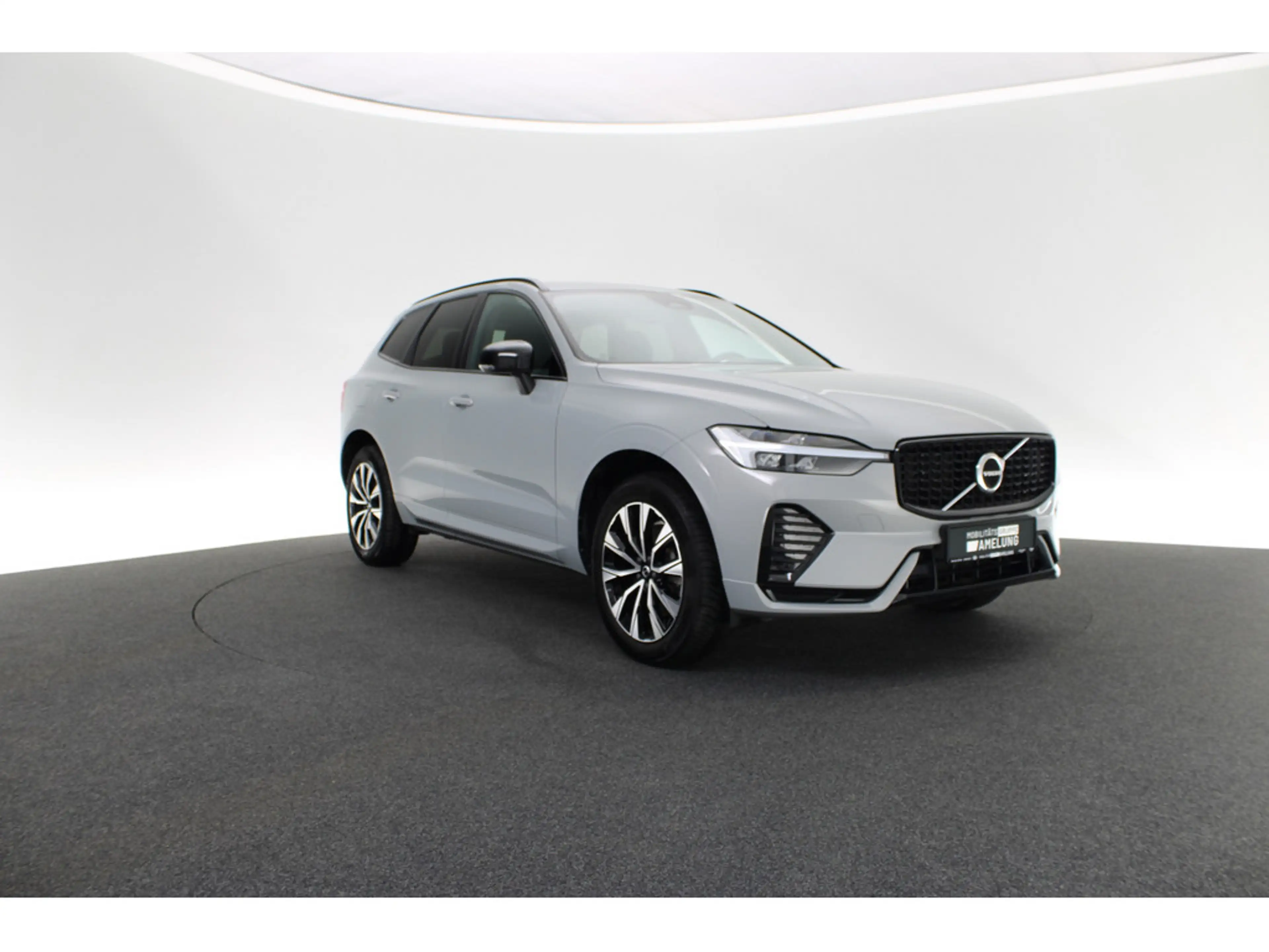 Volvo XC60 B4 Plus Dark 2WD — photo 9