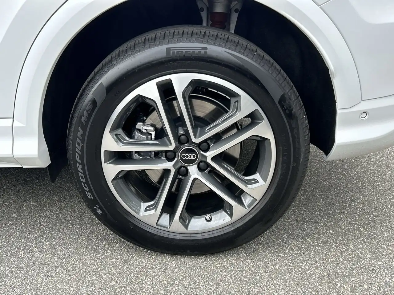 Audi Q5 снимка Audi Q5