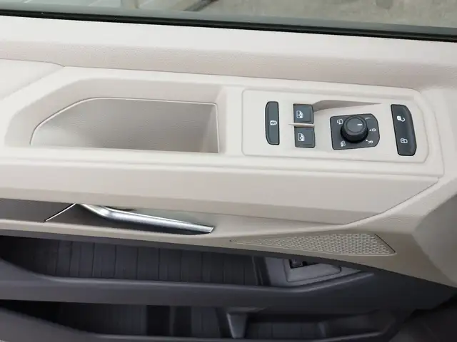 Volkswagen T7 Multivan VW T7 Multivan Business ÜH TDI Ansicht 18