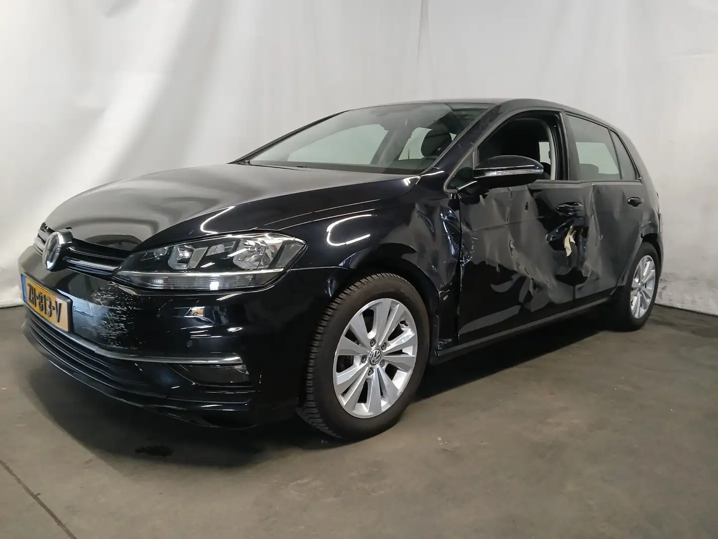 Volkswagen Golf 1.0 TSI Trendline - Linker Zijschade - BPM Schwarz - 2