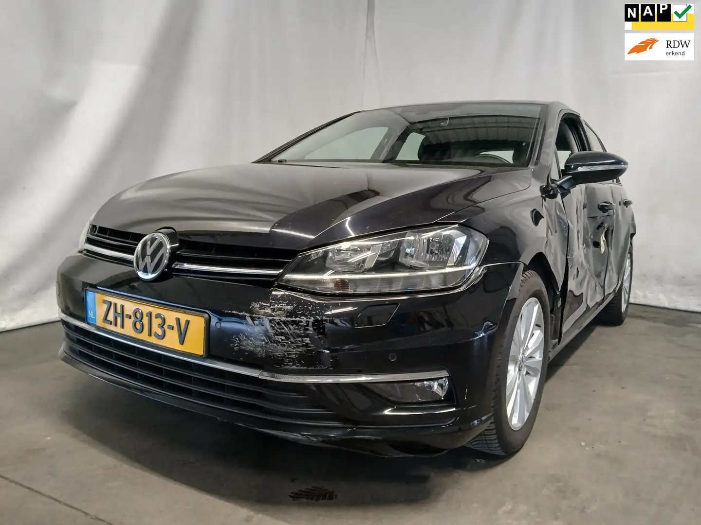 Volkswagen Golf 1.0 TSI Trendline - Linker Zijschade - BPM Schwarz - 1