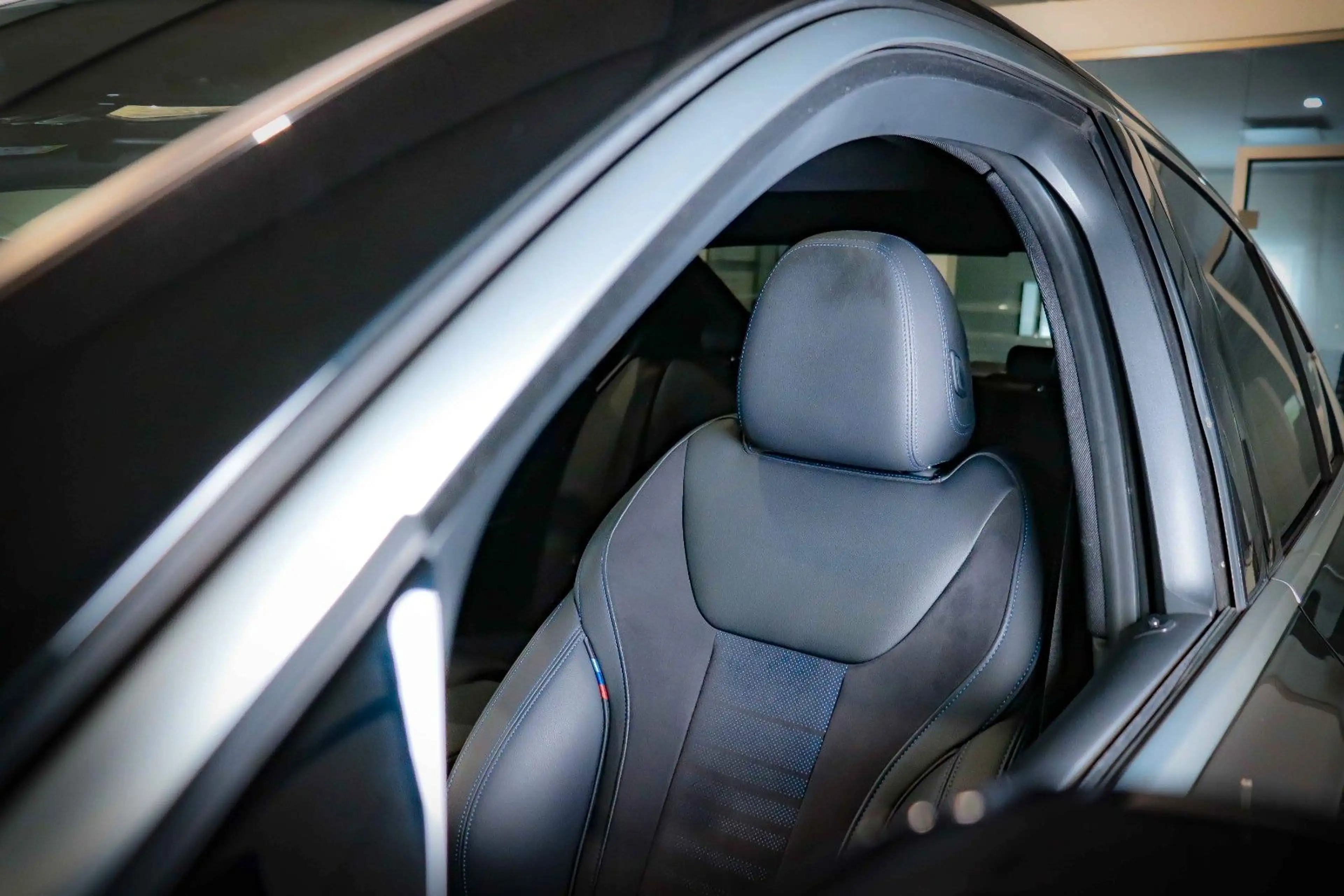 BMW 330 i M Sport PANO*KAMERA*KEYLESS*BMW GARANTIE — photo 14