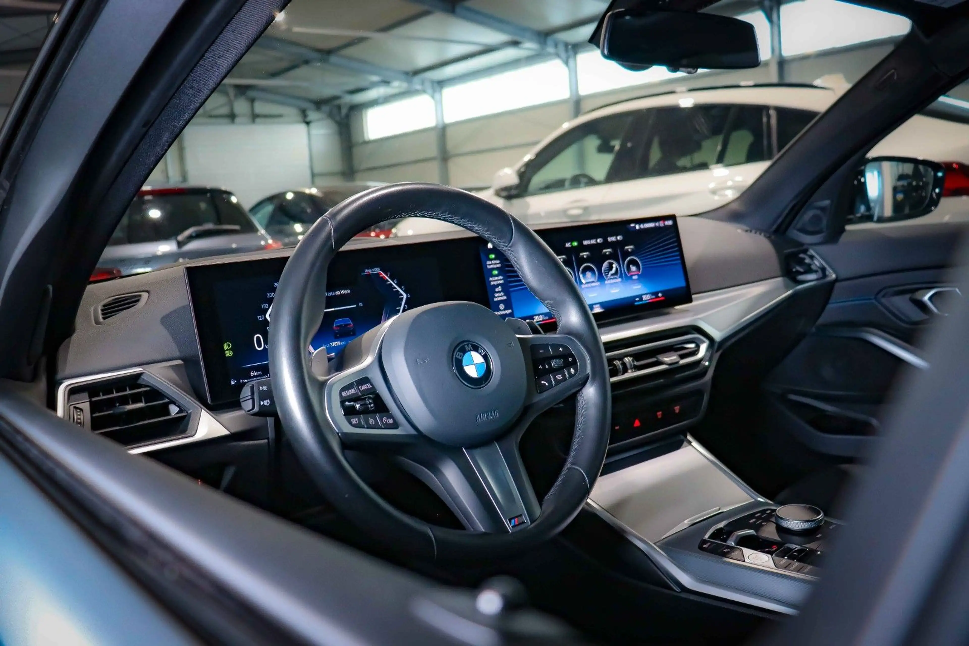 BMW 330 i M Sport PANO*KAMERA*KEYLESS*BMW GARANTIE — photo 15