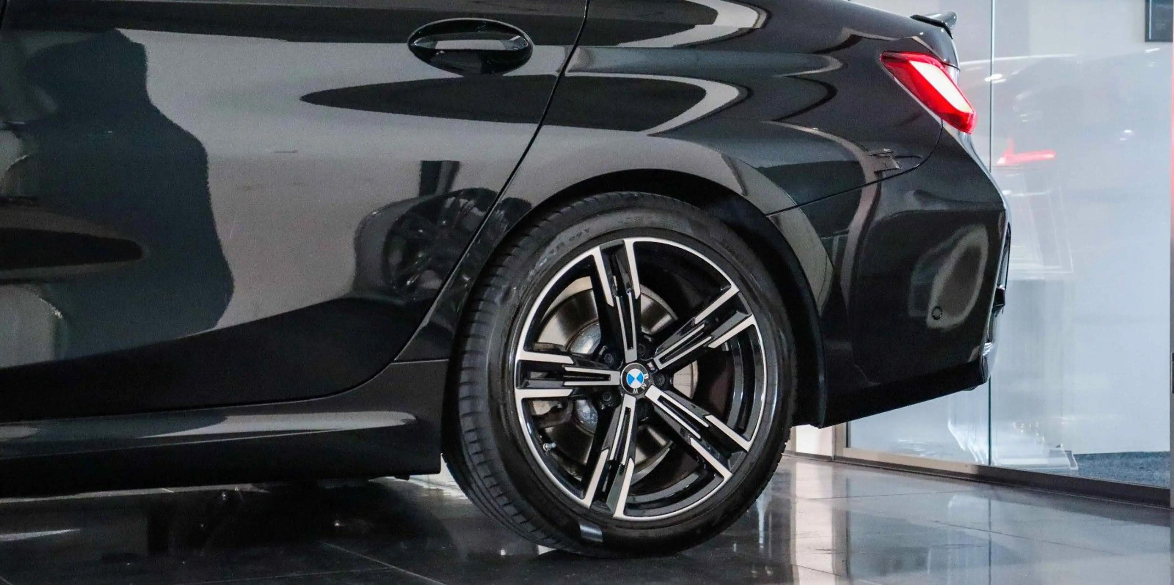 BMW 330 i M Sport PANO*KAMERA*KEYLESS*BMW GARANTIE — photo 13