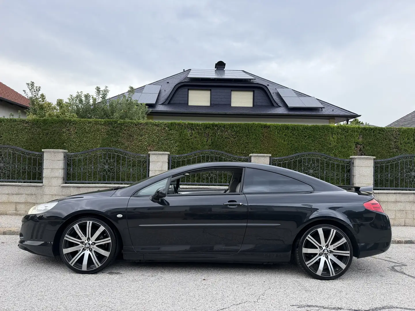 Peugeot 407 *Coupé*Exclusive*2,2-16V*Memory*Leder* Schwarz - 2