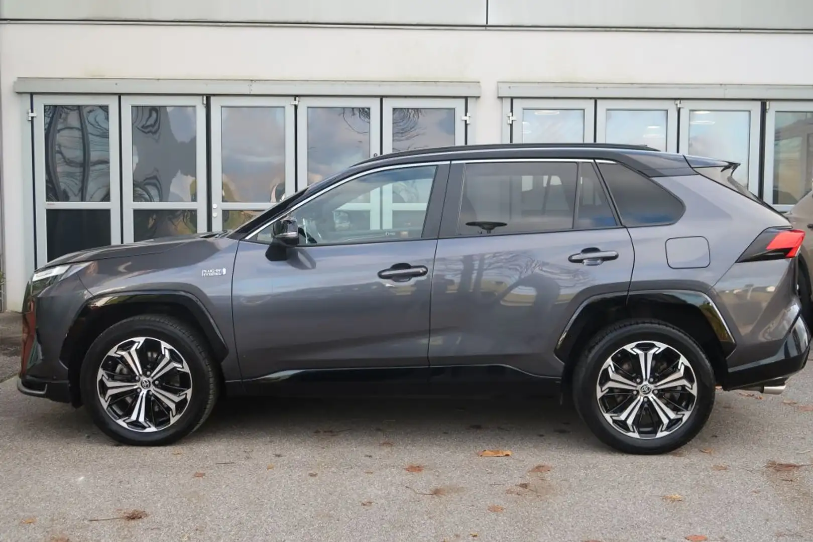 Toyota RAV 4 Plug-in-Hybrid Technik- und Style Paket Grijs - 2