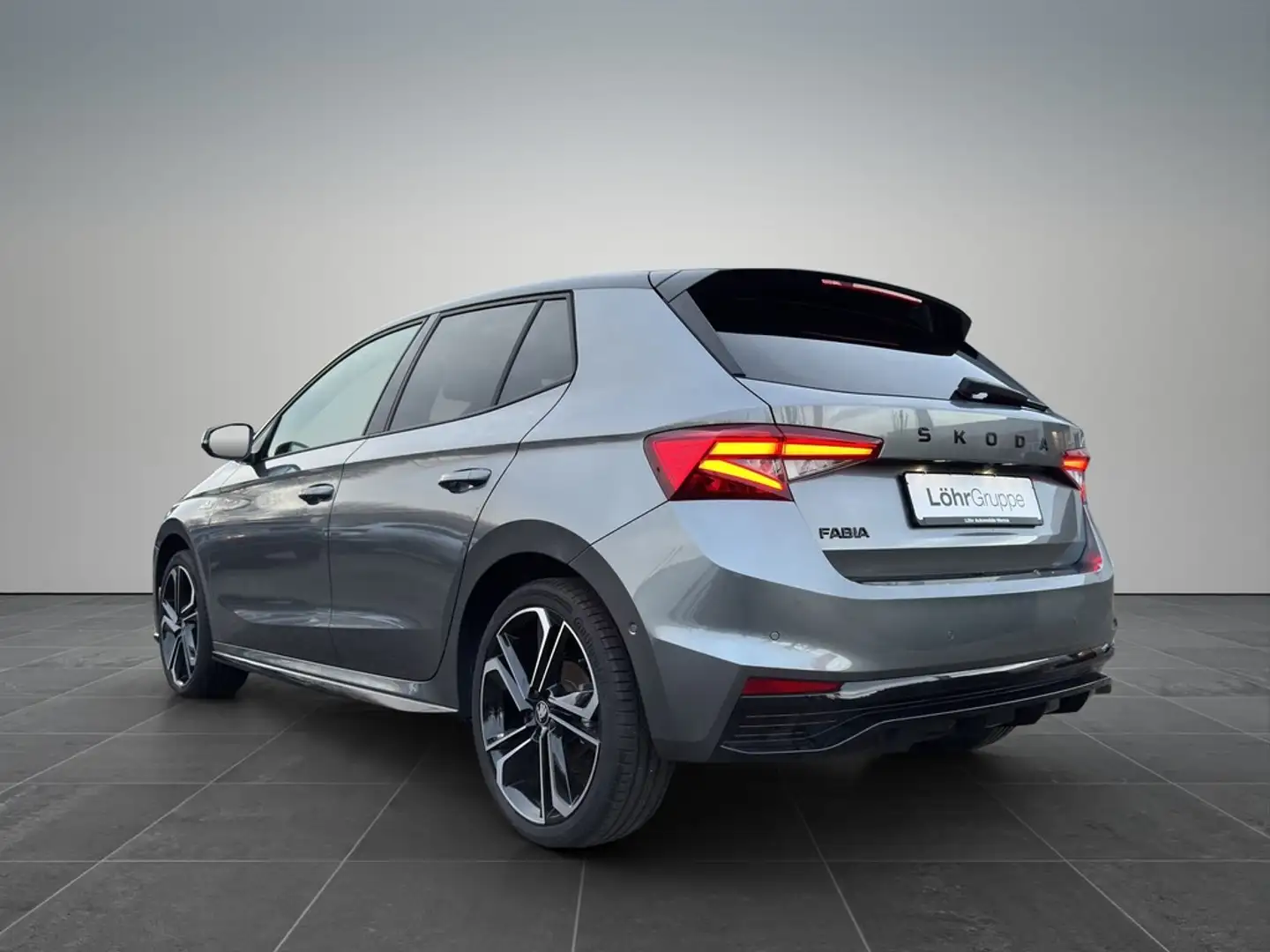 Skoda Fabia 1.5 TSI Monte Carlo *ACC*KAMERA*NAVI*LED* Grau - 2
