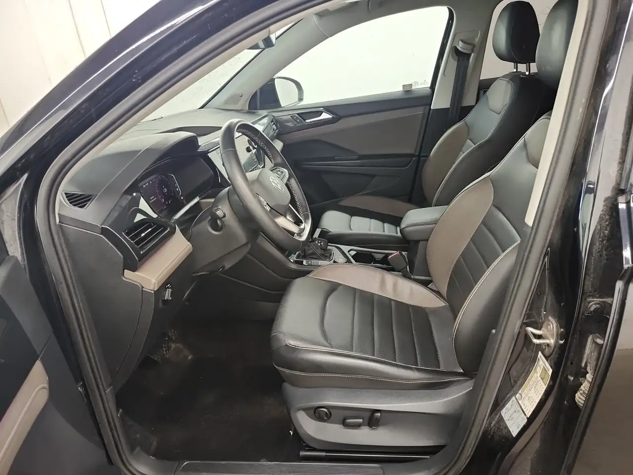 Volkswagen Taos снимка Volkswagen Taos