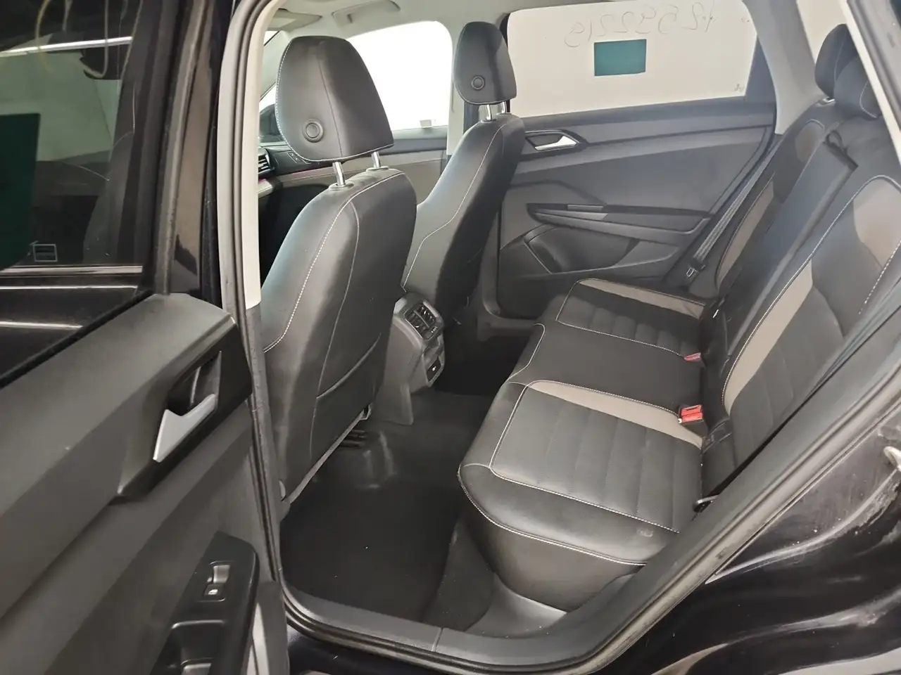 Volkswagen Taos снимка Volkswagen Taos