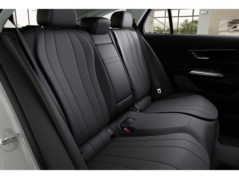 Mercedes-Benz E 200 T Avantgarde AHK*Kamera*LenkradH*Ambiente+ — photo 14
