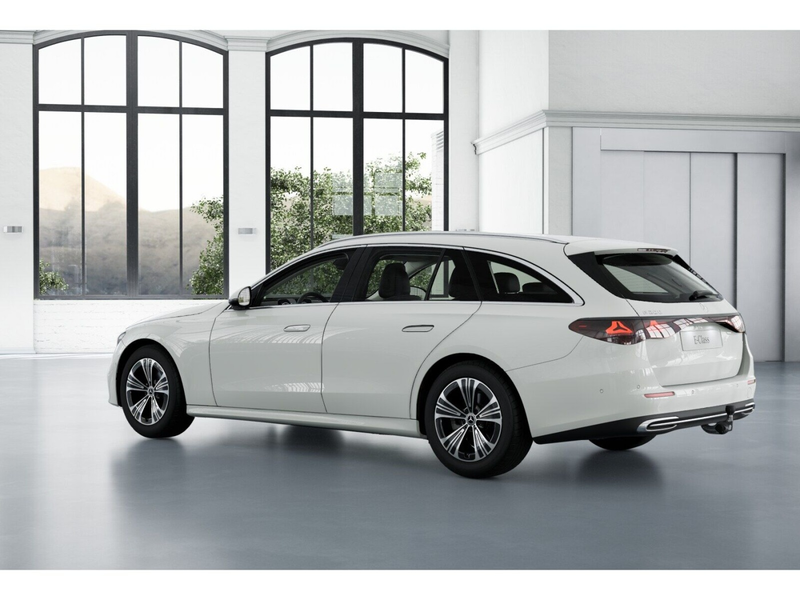 Mercedes-Benz E 200 T Avantgarde AHK*Kamera*LenkradH*Ambiente+ — photo 5