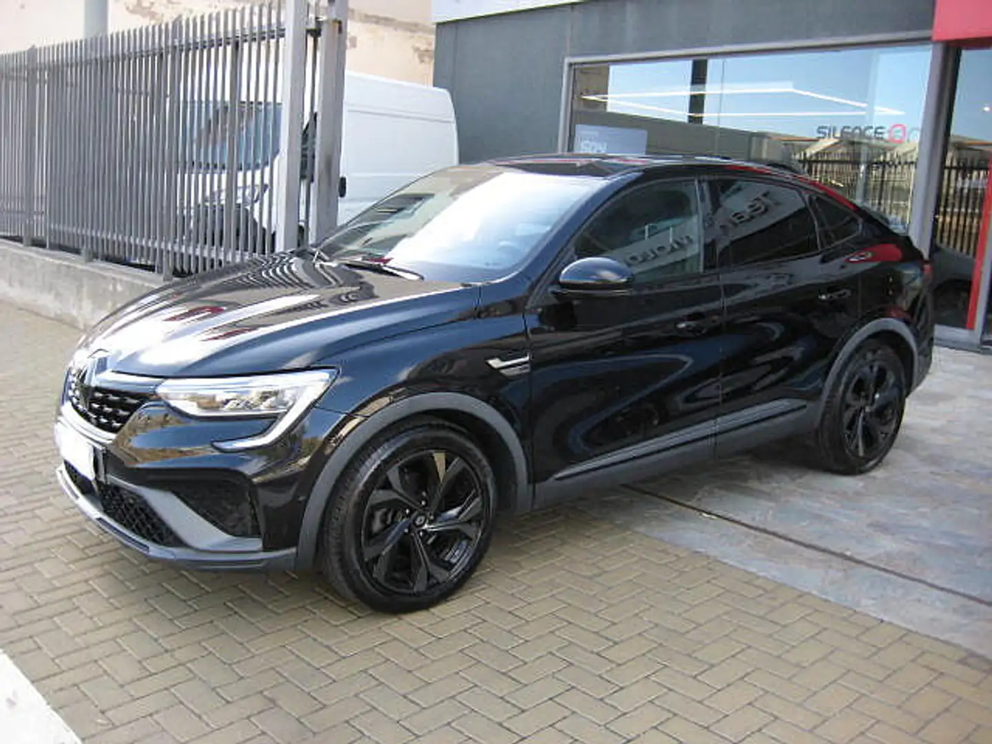 Renault Arkana Hybrid E-Tech 145 CV R.S.Line Fast Track Negro - 2