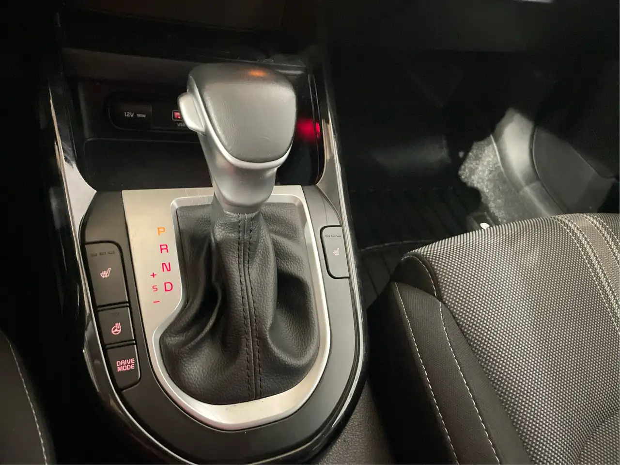 Kia Forte снимка Kia Forte
