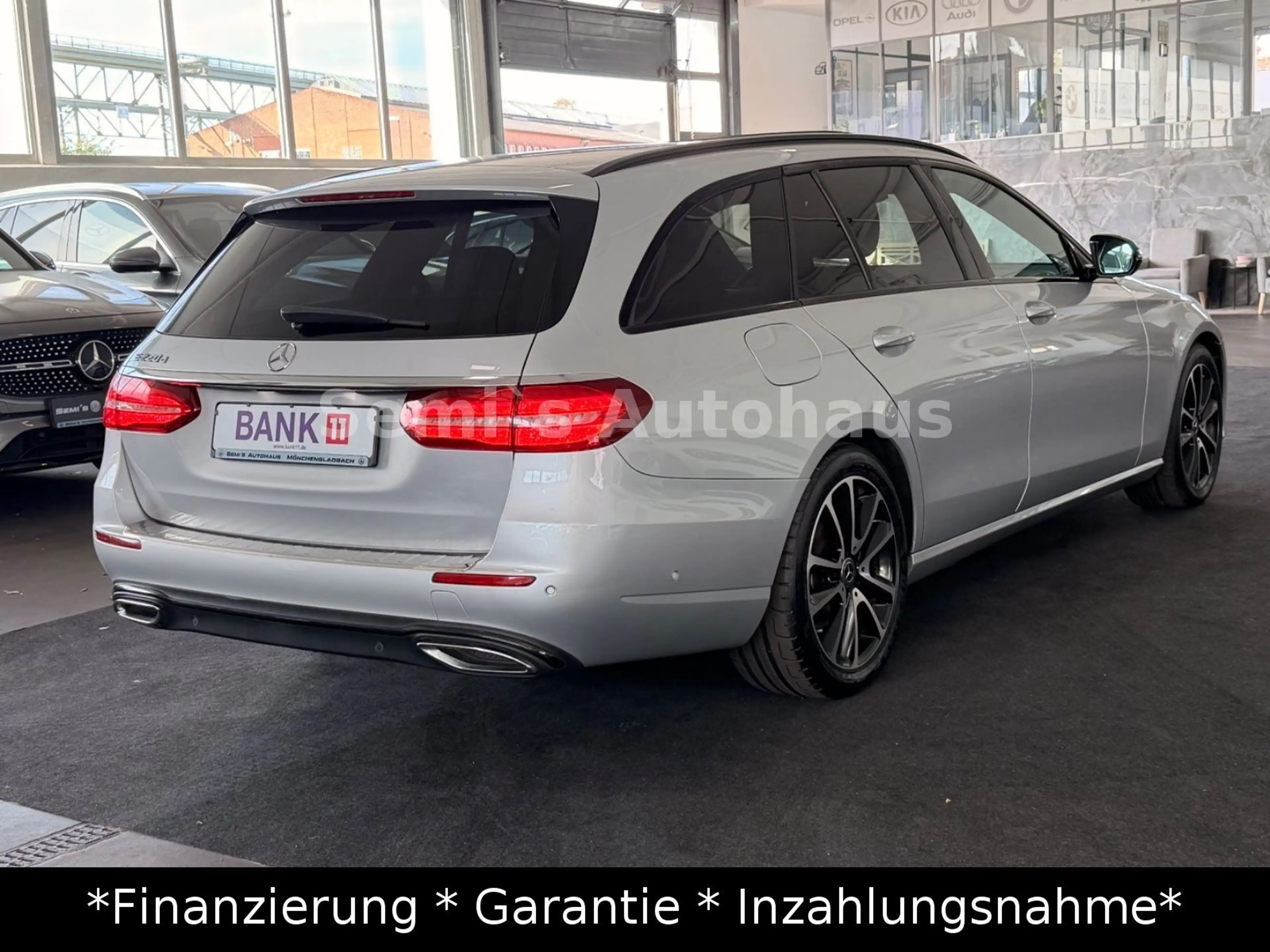 Mercedes-Benz E 220 E T-Modell*Night*360 Kam*AHK*Distr* — photo 8