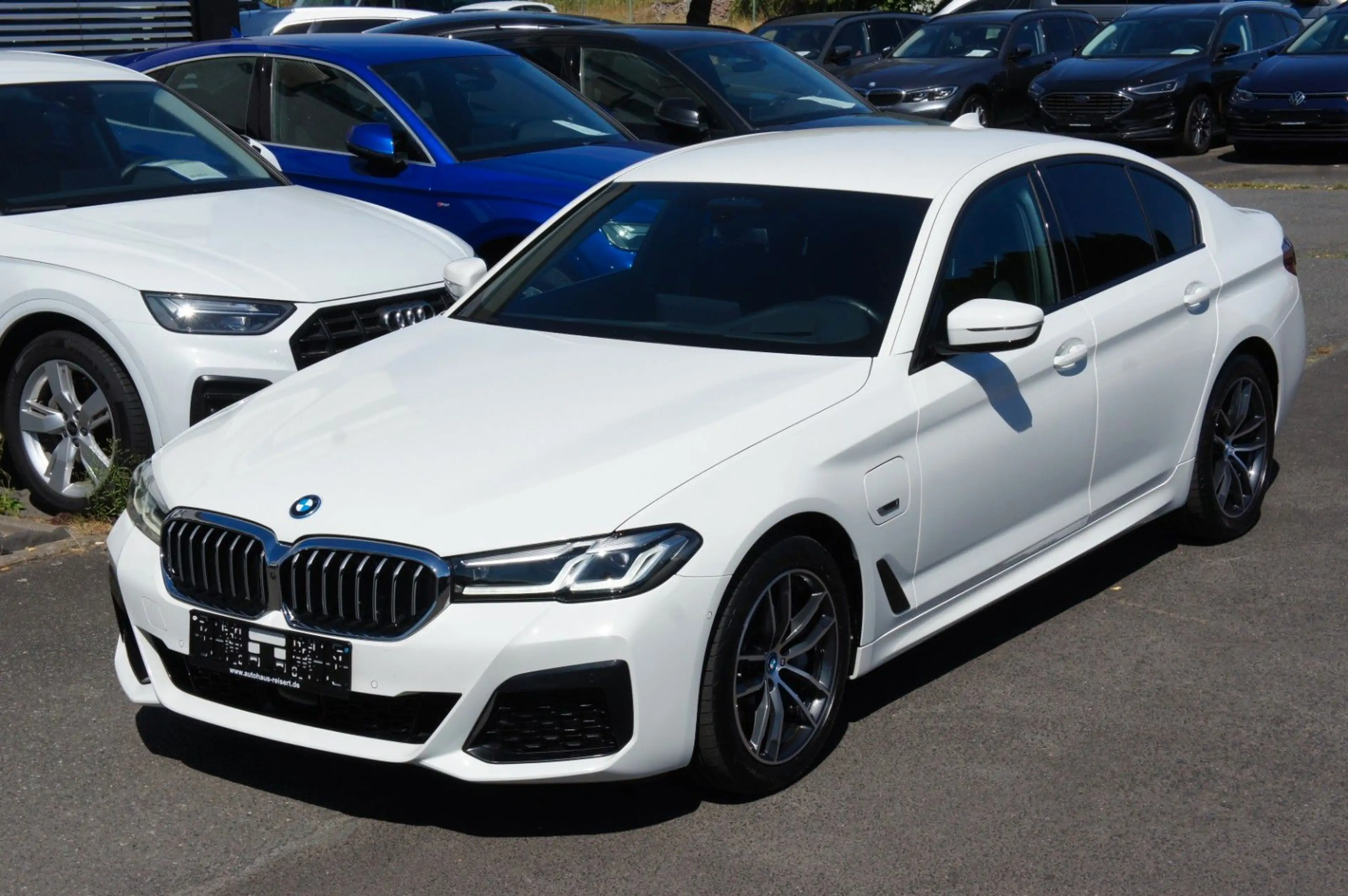 BMW 545 e Lim. xDrive M Sport *ACC*HUD*360°*MEMORY*