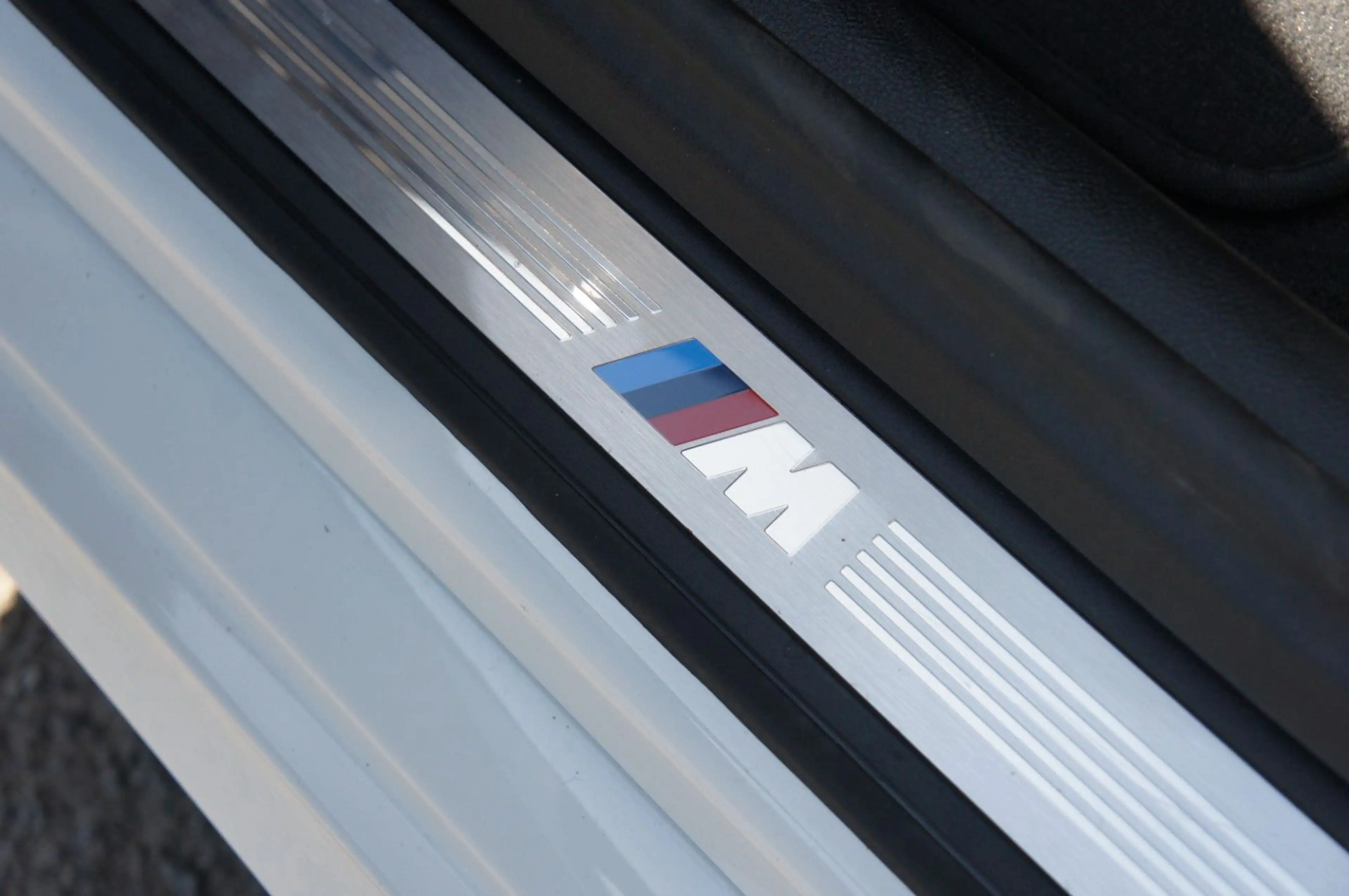 BMW 545 e Lim. xDrive M Sport *ACC*HUD*360°*MEMORY* — photo 12