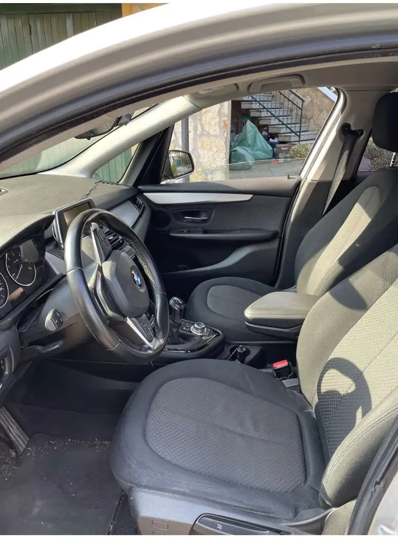 BMW 216 - 2
