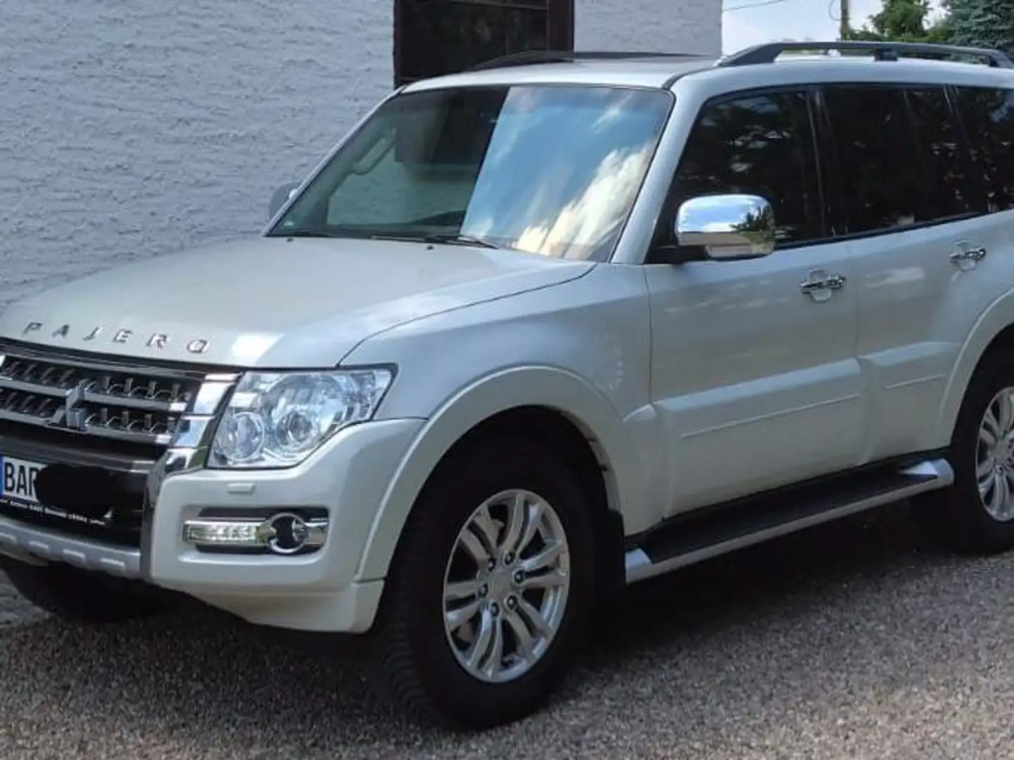 Mitsubishi Pajero Pajero Diesel  5-Türer 3.2 DI-D Automatik Top Weiß - 2