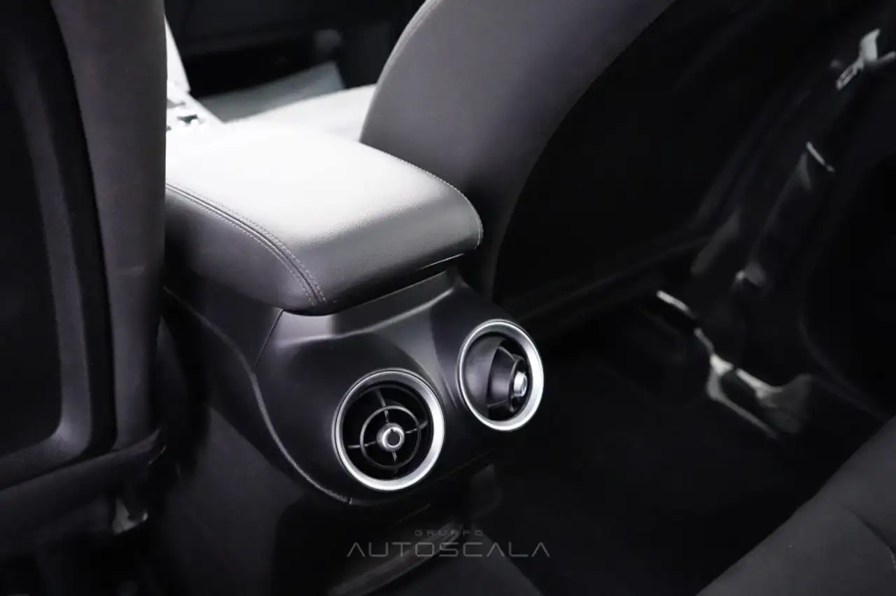 Alfa Romeo Stelvio 2024 — фото 27