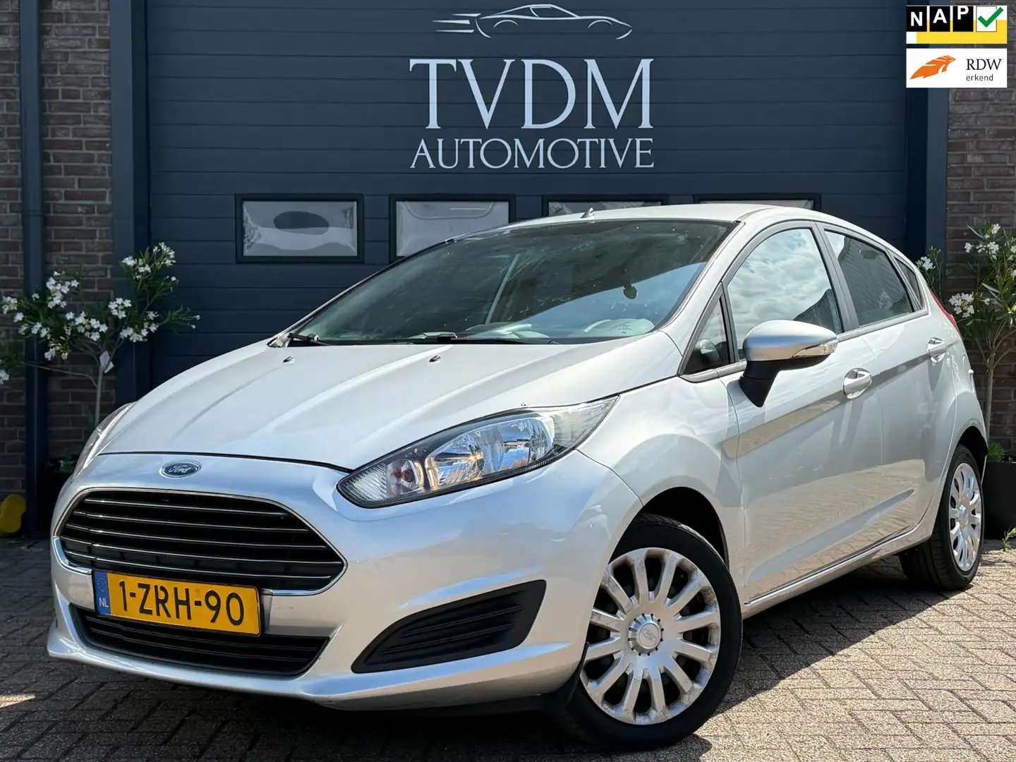 Ford Fiesta 1.0 Style|NAVI|AIRCO|5-DEURS Grau - 1