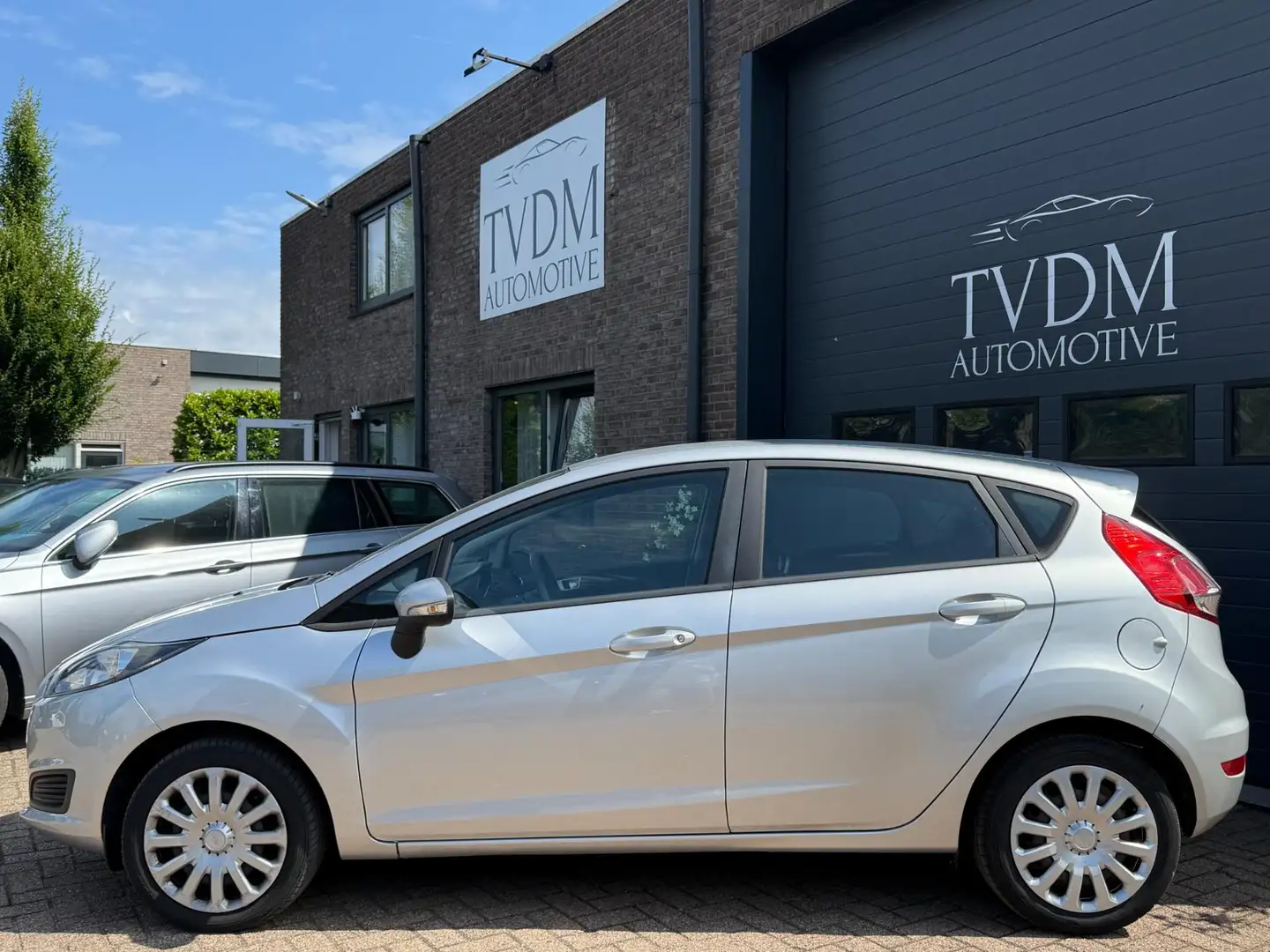 Ford Fiesta 1.0 Style|NAVI|AIRCO|5-DEURS Grau - 2