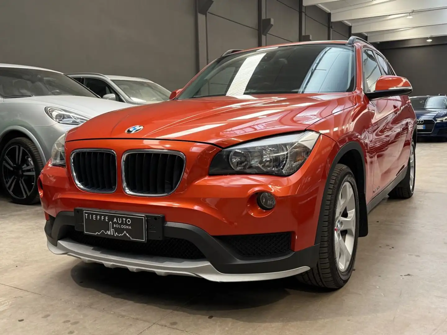 BMW X1 sDrive16d | NEOPATENTATI | Arancione - 1