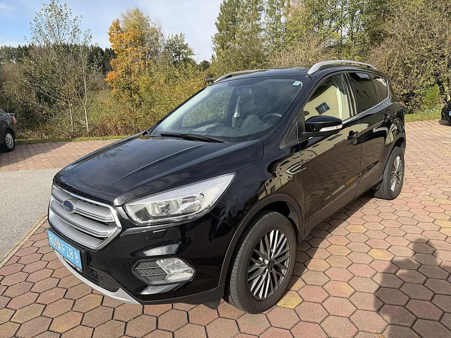 Ford Kuga 1,5 TDCi *AHK*Sitzheiztung*WSS-Heizung*Lenkradh... Schwarz - 1