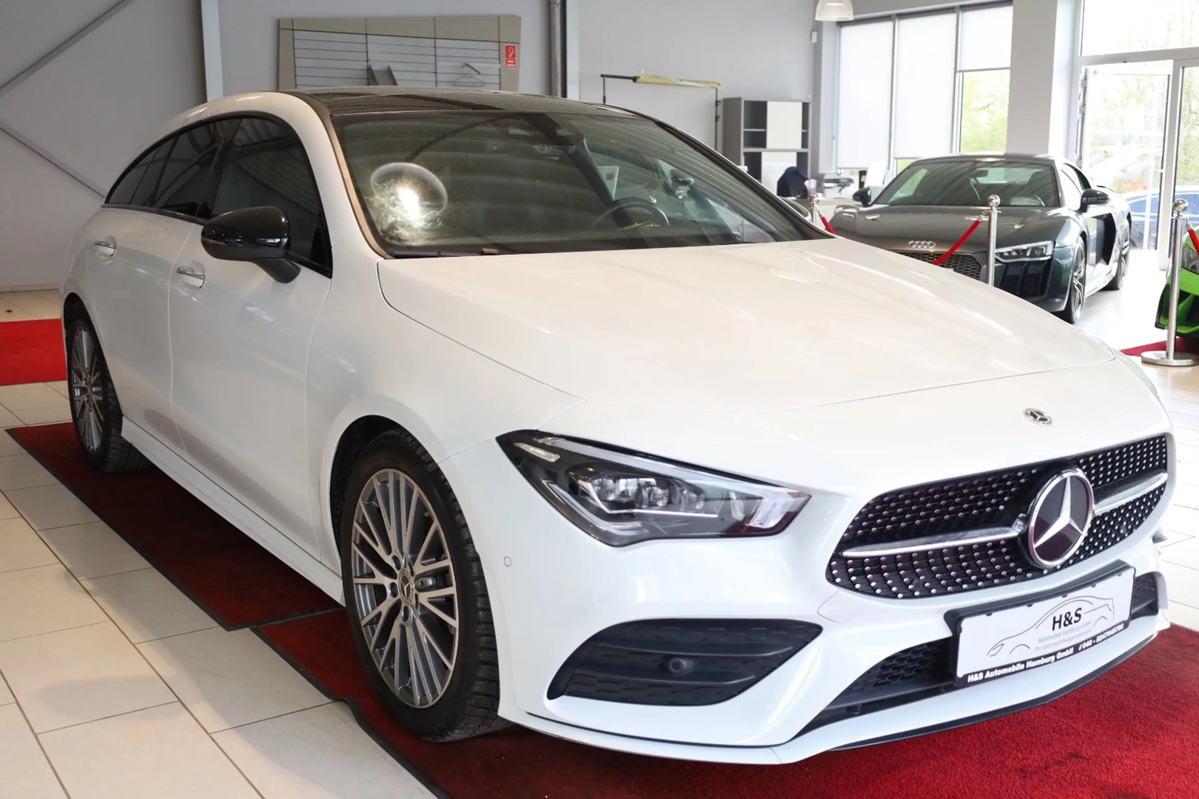 Mercedes-Benz CLA 220 d Shooting Brake AMG Line PANO/HUD — photo 2