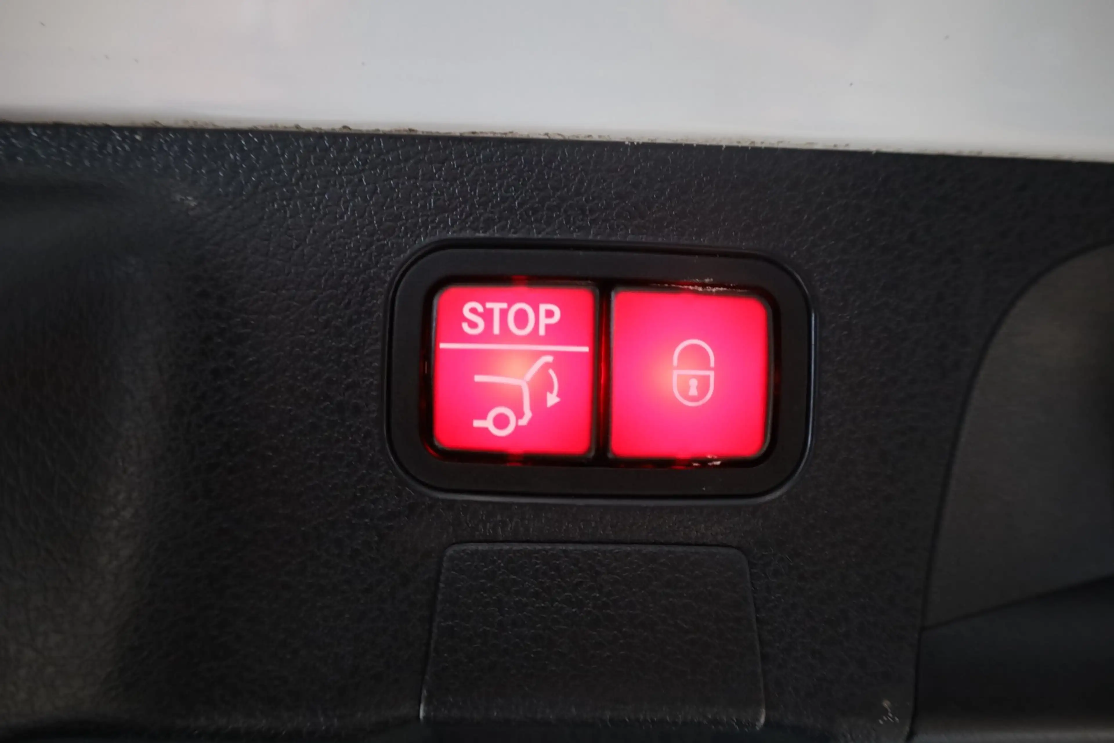 Mercedes-Benz CLA 220 d Shooting Brake AMG Line PANO/HUD — photo 5