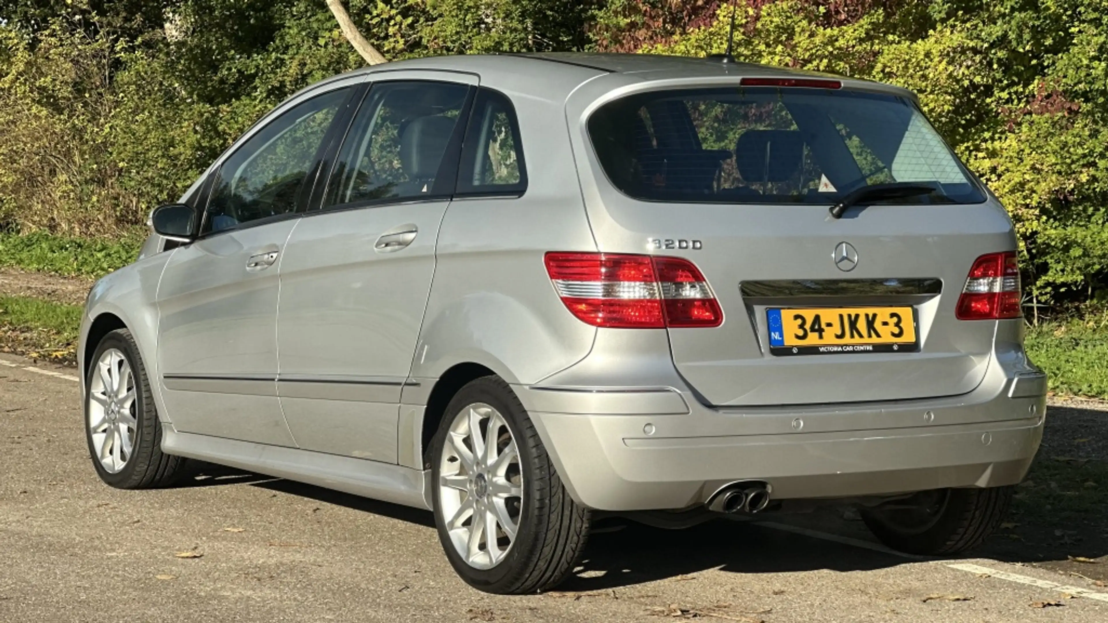 Mercedes-Benz B 200 Turbo — photo 4