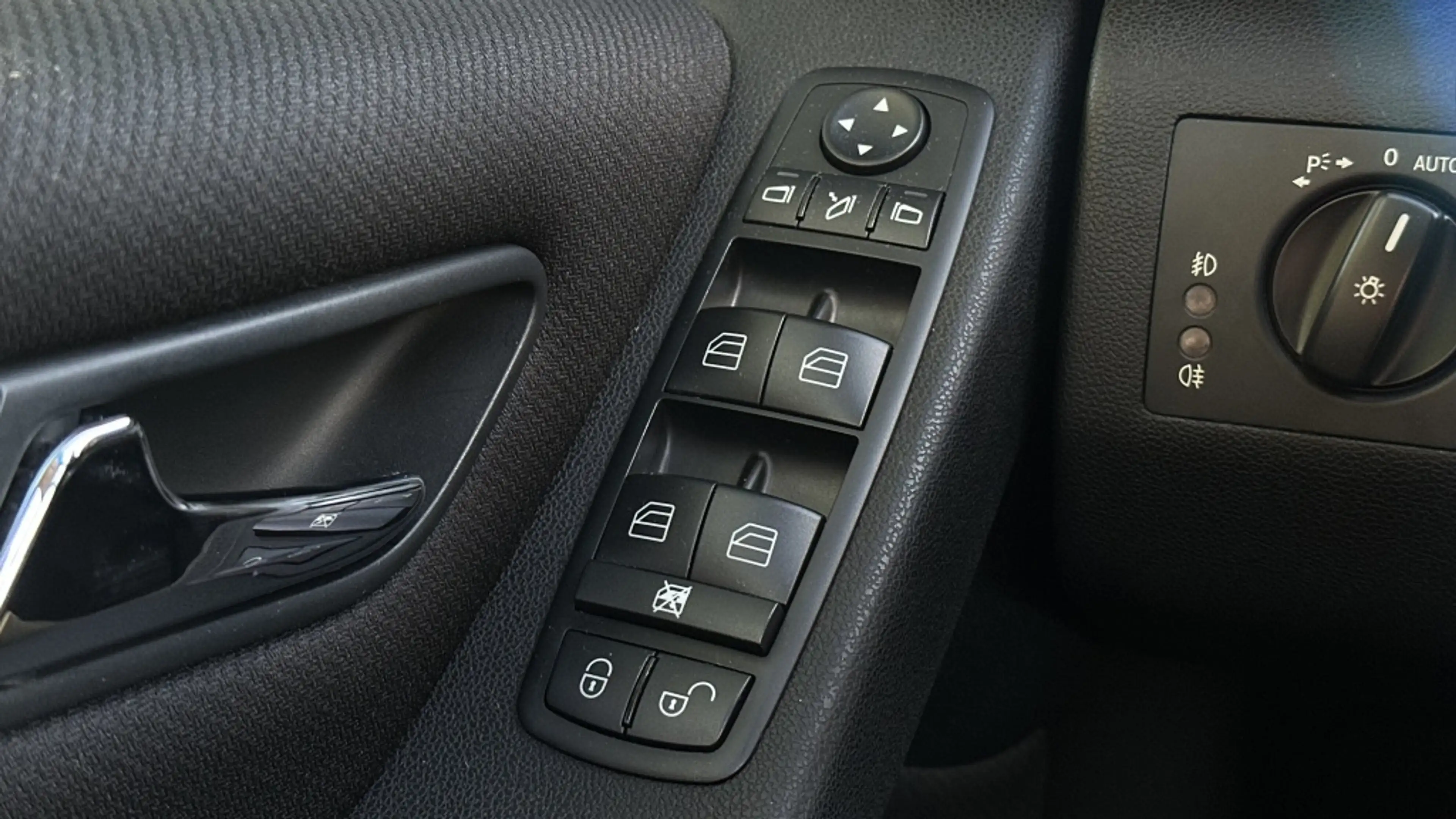 Mercedes-Benz B 200 Turbo — photo 13