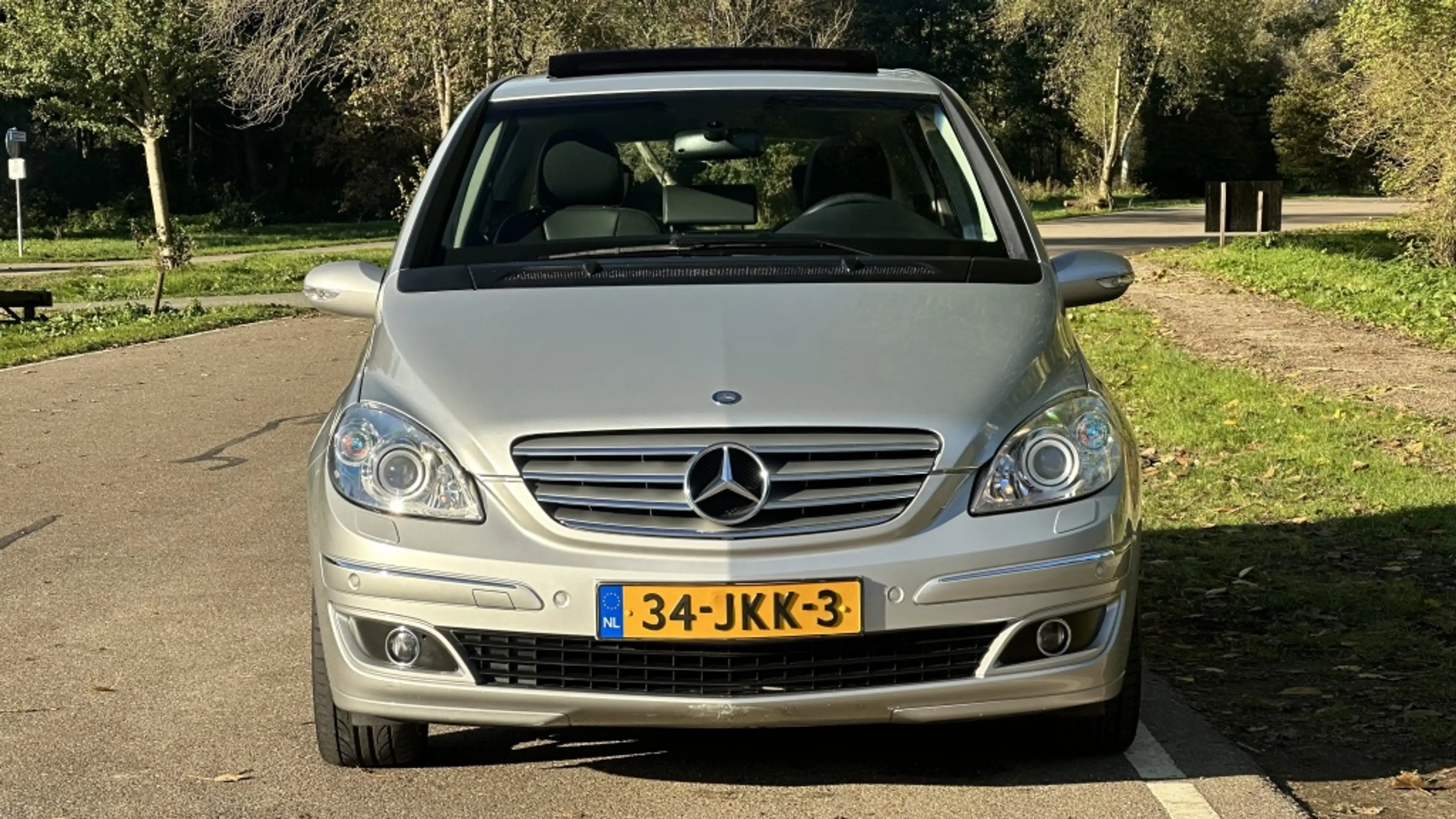 Mercedes-Benz B 200 Turbo — photo 2