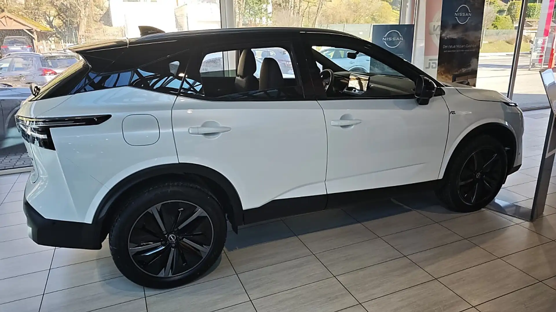 Nissan Qashqai 1,5T e-Power Tekna Weiß - 2