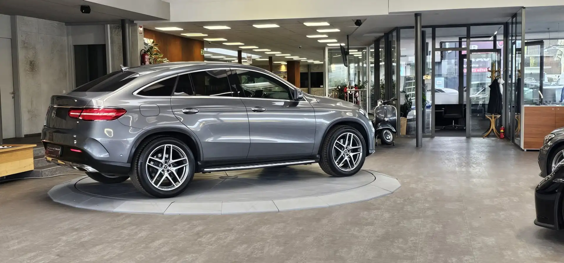 Mercedes-Benz GLE 400 4Matic AMG-Paket Aut. *Head-up*Luftfederung*Kamera Grau - 2